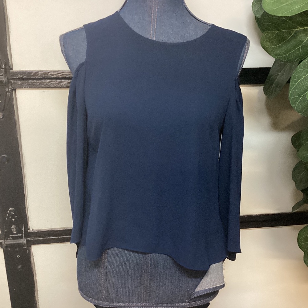 BCBG  Maxazria Cold Shoulder Top in Blue, Size XXS